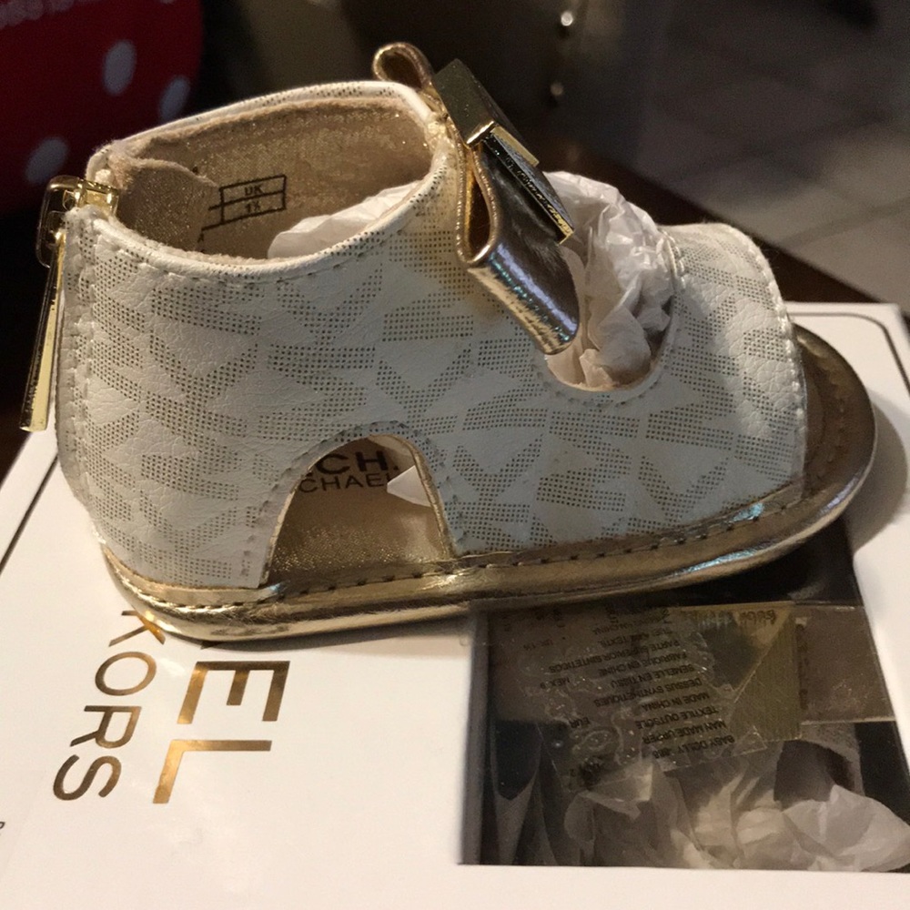 Baby Sandals. Size 2 (3-6Months)